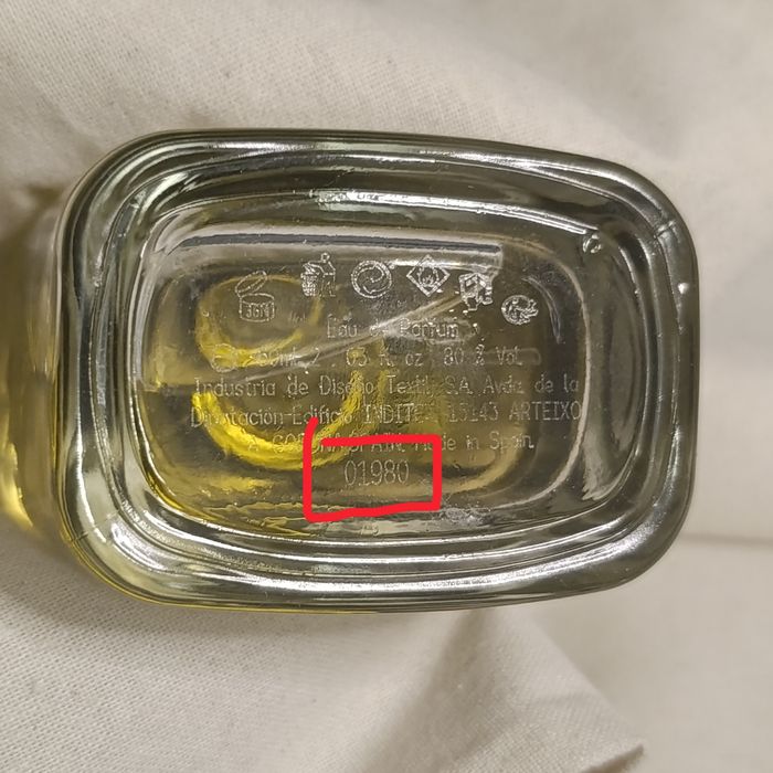 Zara Vibrant Leather Oud 2020r