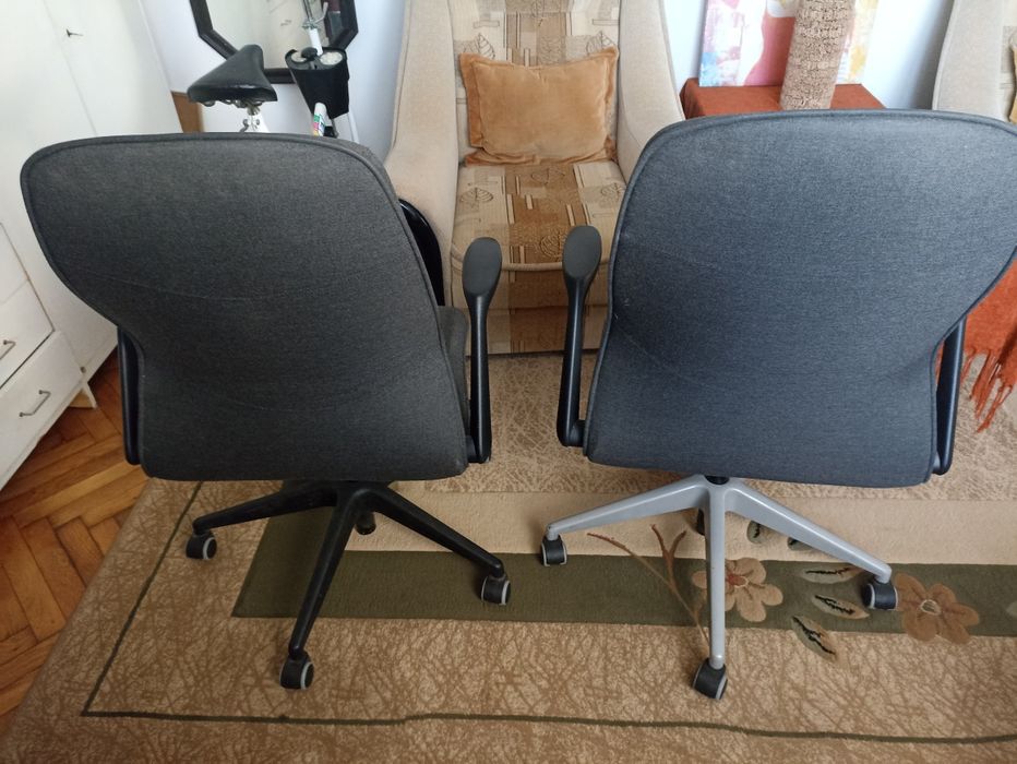 3 krzesła biurowe klasy premium i 2 zwykłe stan bdb.