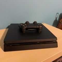 PS4 Slim 1TB + comando original