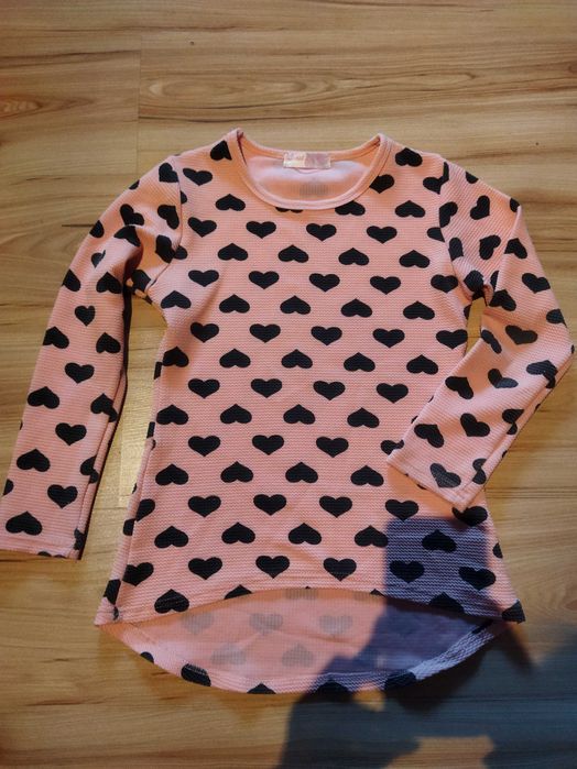 Tunika brzoskwiniowa w czarne serca r.140