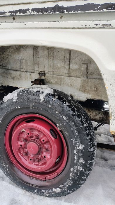 Мерседес МВ 100.