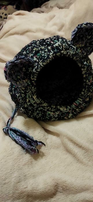 Вязаный котодомик 300 .