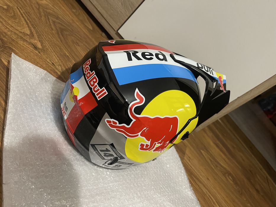 Kask redbull z goglami nowy