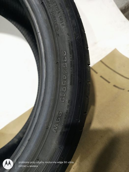 1xDunlop Sport Maxx RT2 SUV 235/45R19 7.5mm DOT 25