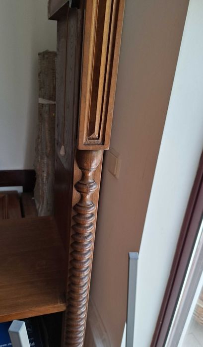 Móvel de Sala em Madeira – Design Elegante (Excelente Estado)