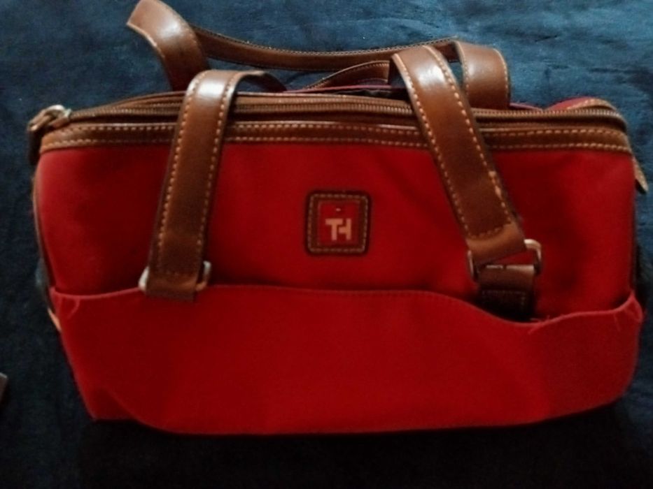 Mala TOMMY HILFINGER em bom estado