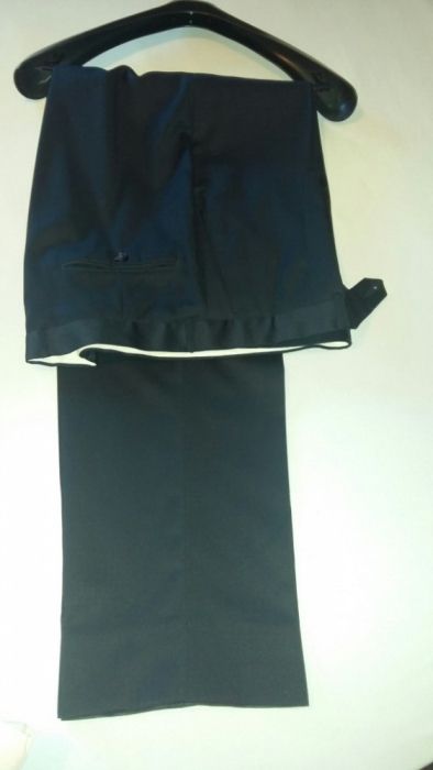 Calça azul escura clássica