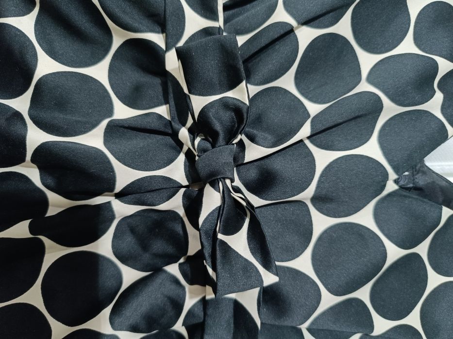 Vestido de mulher em cetim