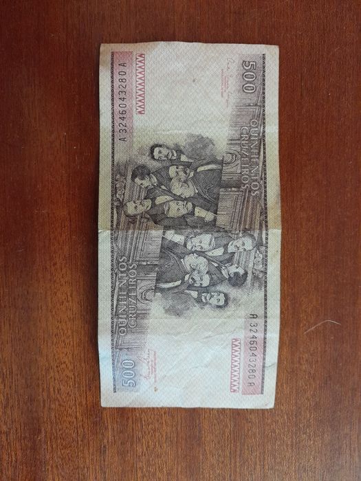 Moedas antigas e nota