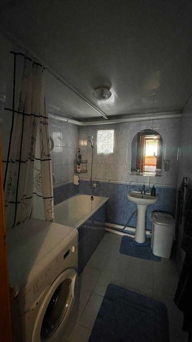 Продам будинок  99,2 м² з гаражем та власним подвір'ям.