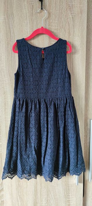 Nowa 128 134 H&M koronka elegancka sukienka dla dziewczynki