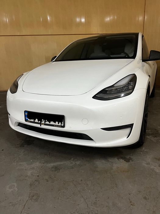Відновлення Tesla після ДТП та інші авто