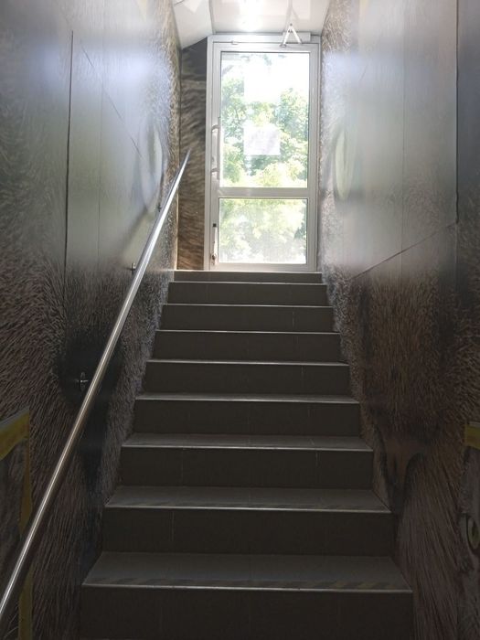 Продам торгове приміщення 44,2 м², вул. Ю. Зойфера 3 (р-н Держром) - Власник
