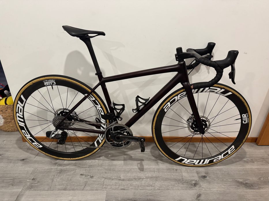 Specialized Aethos 6,6kg Sram Red AXS potenciometro