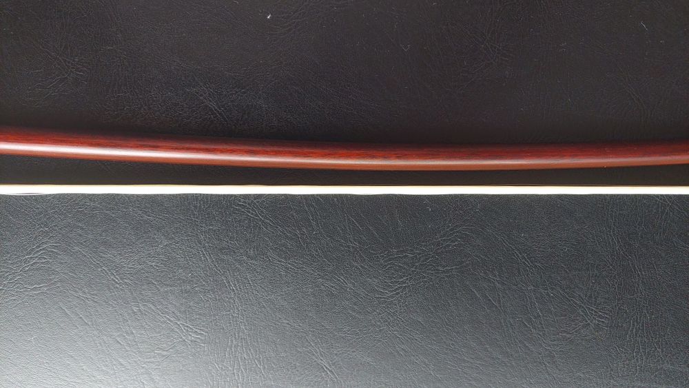 Arco de contrabaixo (modelo francês)