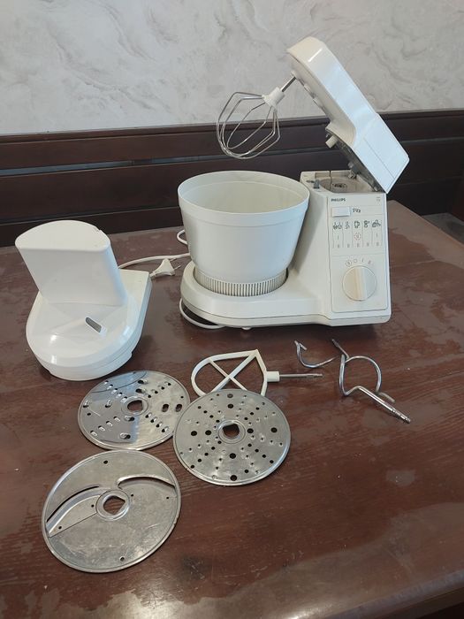 Продам кухонний комбайн тістоміс міксер овочерізку philips.  ГОЛАНДІЯ