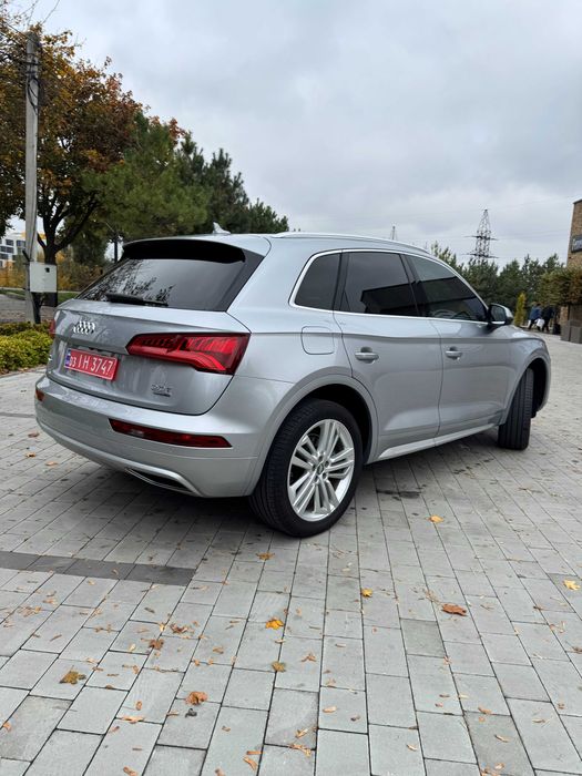 Продаж Audi q5 2018р