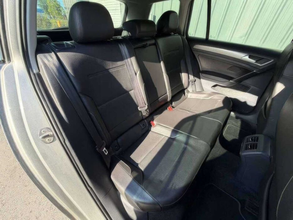 Volkswagen Golf SportWagen SE      2015