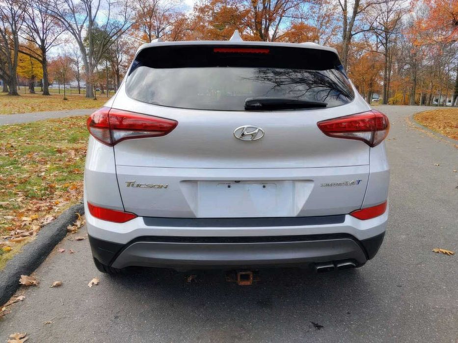 Hyundai Tucson Limited      2016