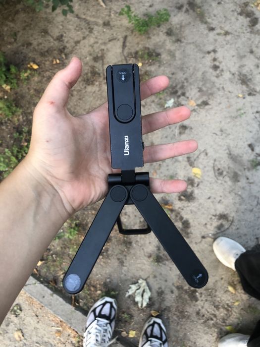 Минм-штатитв для телефона ulanzi срочно продам