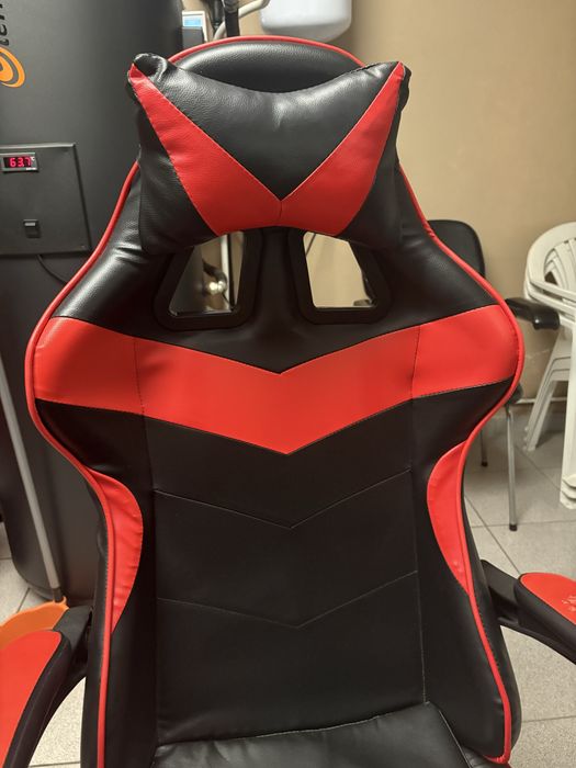 Cadeira Gaming Vermelha e Preta