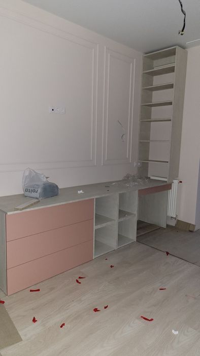 Встановлення монтаж меблів кухні шафи готові так і індивідуальні.