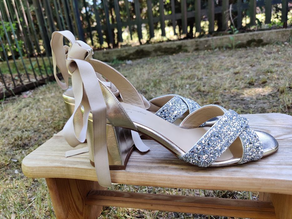 Anniel 38 ślub wesele srebrne brokat sandały obcas wiązane