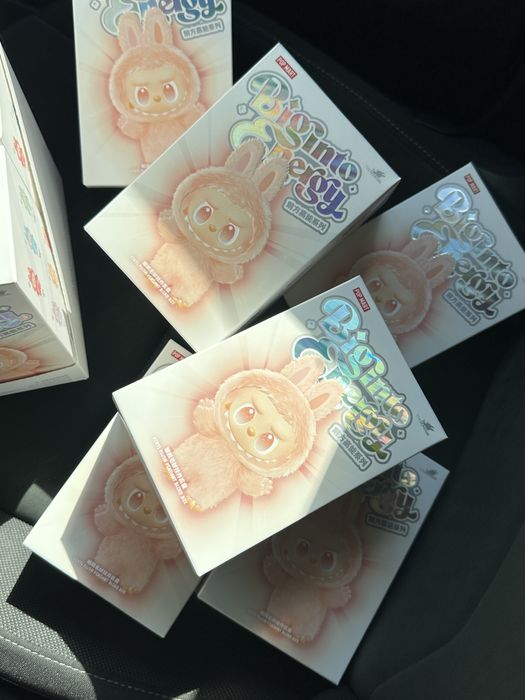 LABUBU - оригінал, серія Big into energy