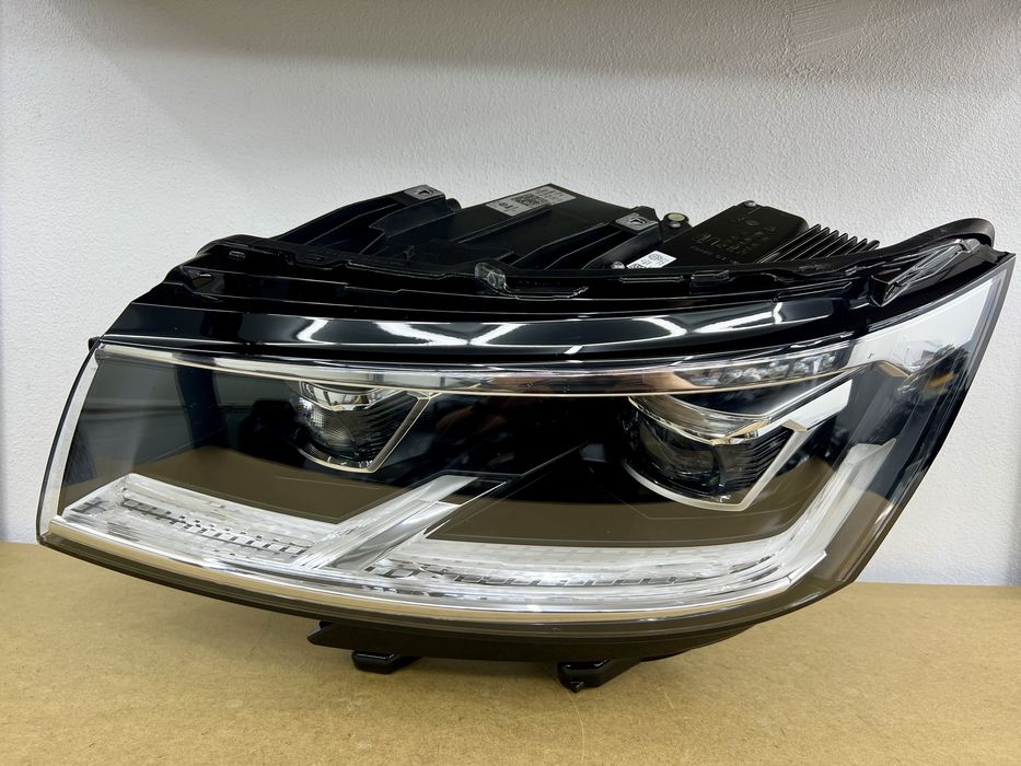 Lampa lewy przód Vw T6 Lift Full LED MATRIX. Kompletna, EU, Cała.