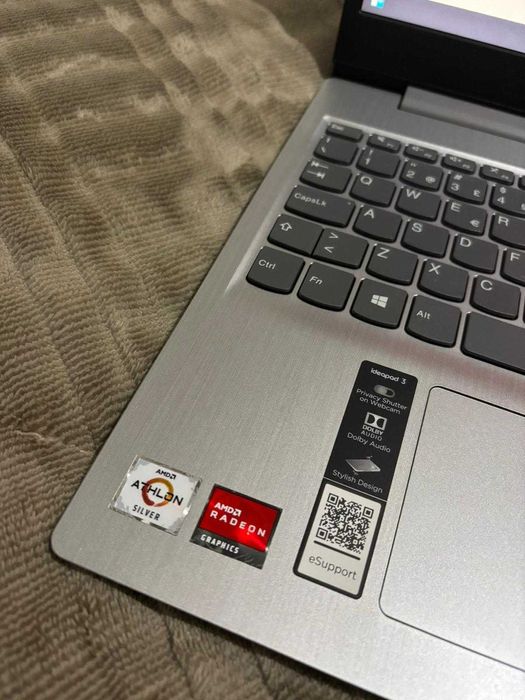 Portátil LENOVO - Ótimo estado