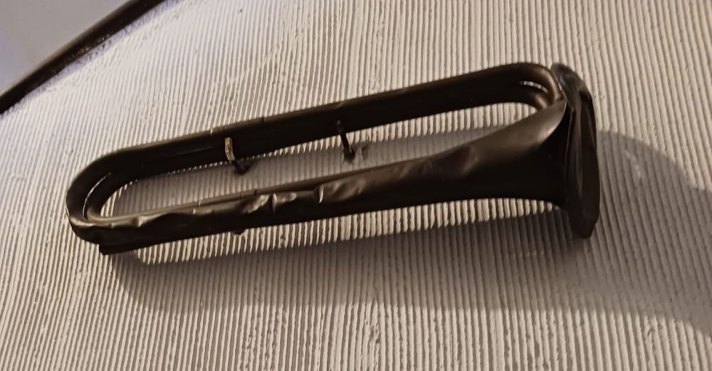 Corneta de latão muito antiga ja um pouco amolgada