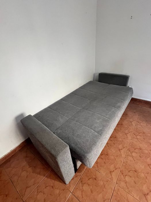 Sofá-cama com arrumação — cinzento