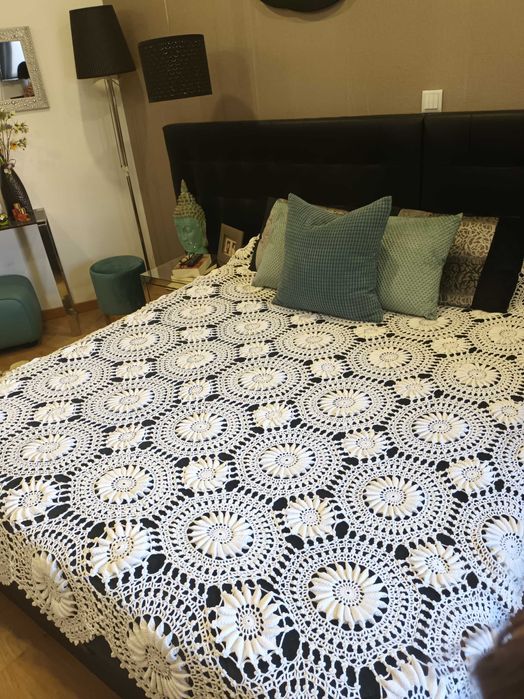 Colcha de cama de casal, toda feita à mão em croché branca 2,00 x 2,20