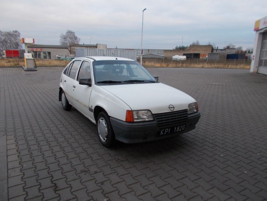 Drzwi Lewe Przednie Opel Kadet KOLOR BIAŁY