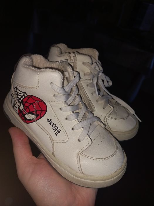 Демісезонні ботинки Zara Marvel Spider men 26 розмір.