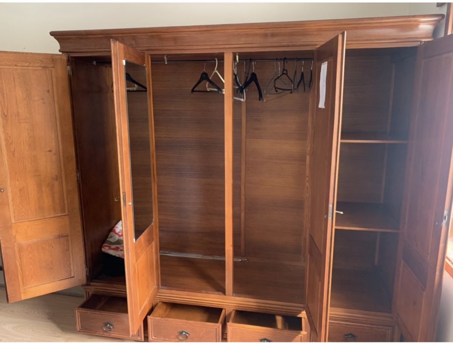 Quarto completo - madeira maciça (inclui cama de casal com colchão)