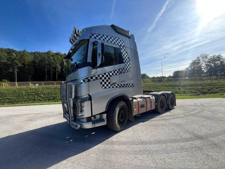 Volvo FH16 750 km  6x4