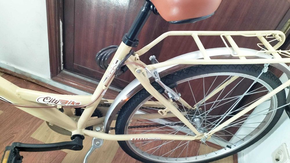 Linda bicicleta retrô em ótimo estado