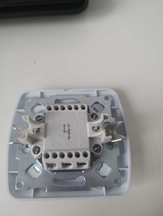 Wyłącznik schodowy Tayama Cast nowy