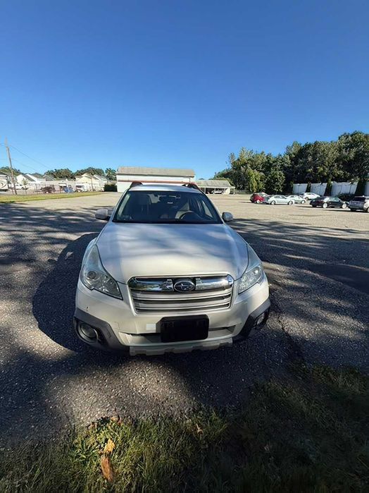 Subaru Outback Limited      2013