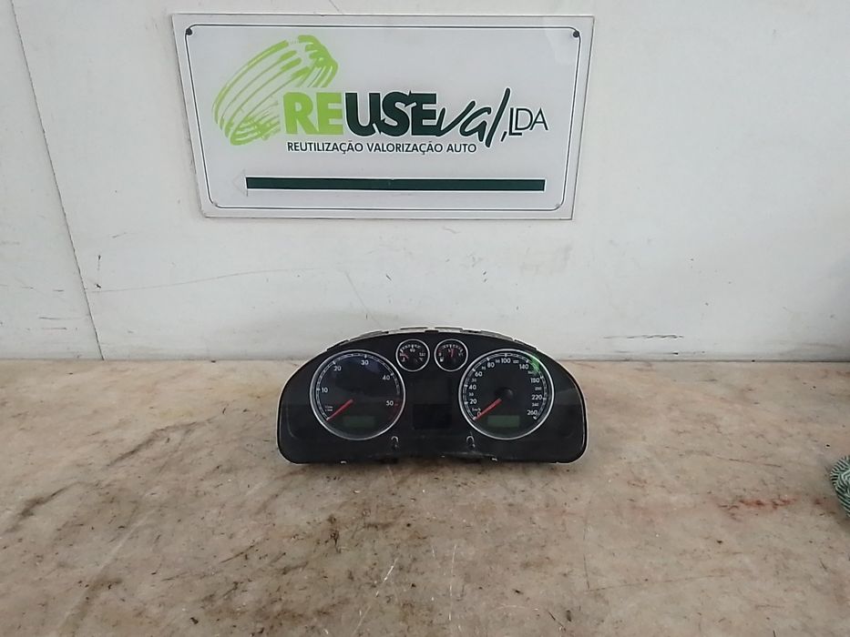 Quadrante / painel de instrumentos VOLKSWAGEN Passat (3B3)