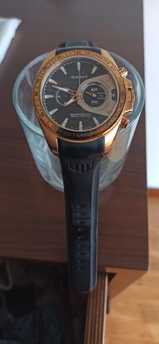 Relógio Gant dourado