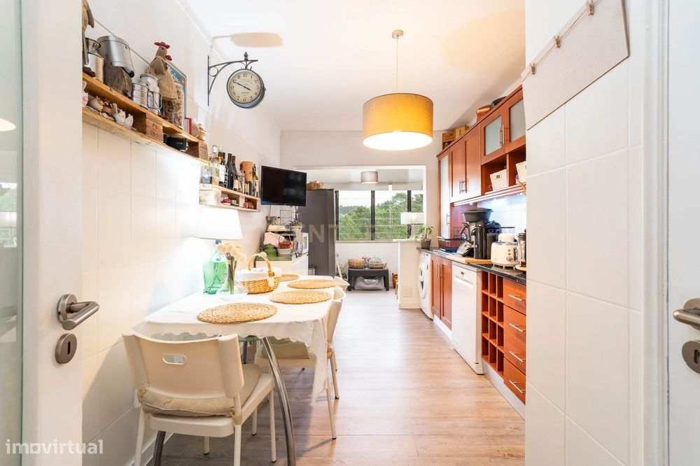 Apartamento T3 Com Garagem | Urbanização Ar E Sol - Coimbra