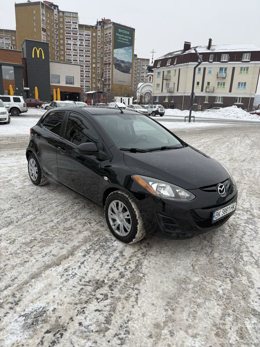 Мазда 2 автомат 2011 Mazda 2