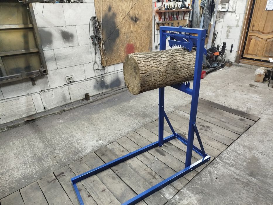 Стійка- тримач для розпилювання колод..дрова