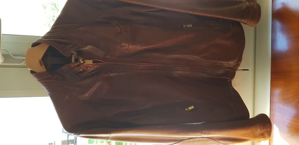 Casaco de Couro Massimo Dutti