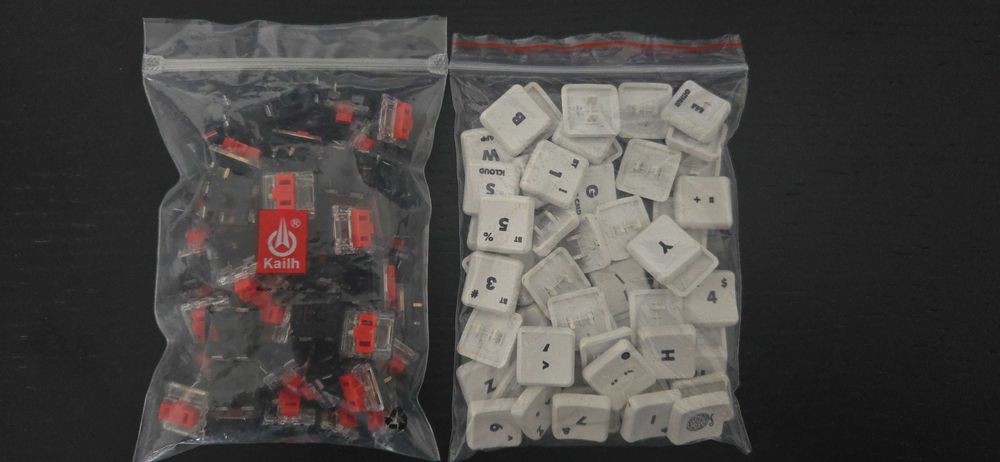 Teclado mecânico split Lily58