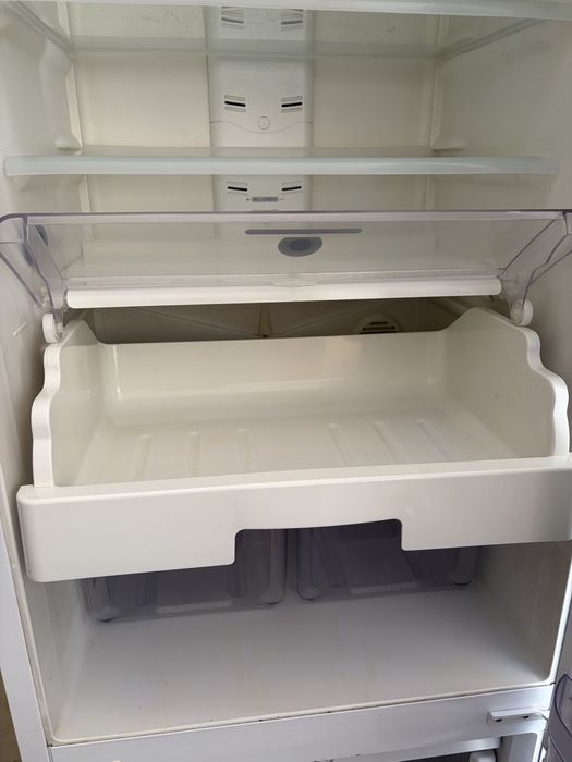 Combinado marca Whirlpool, No Frost, air stream, system electronic.