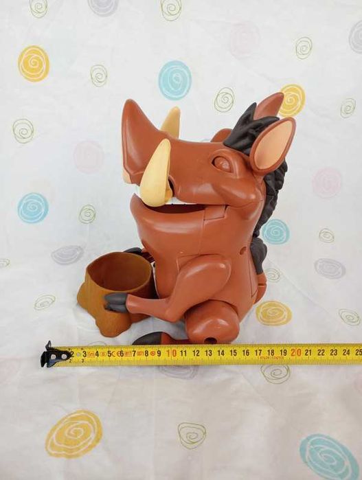 Pumba siesta do Rei leão