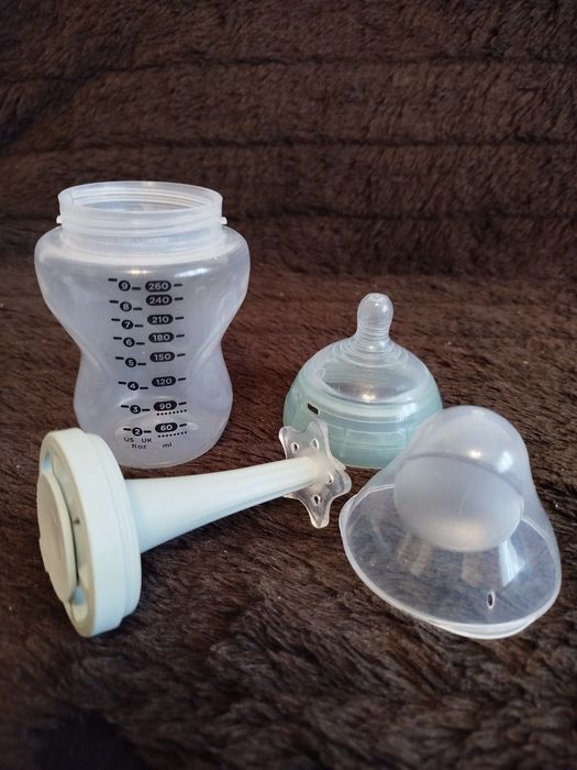 Пляшки, бутилочки антиколікові, для годування Tommee Tippee